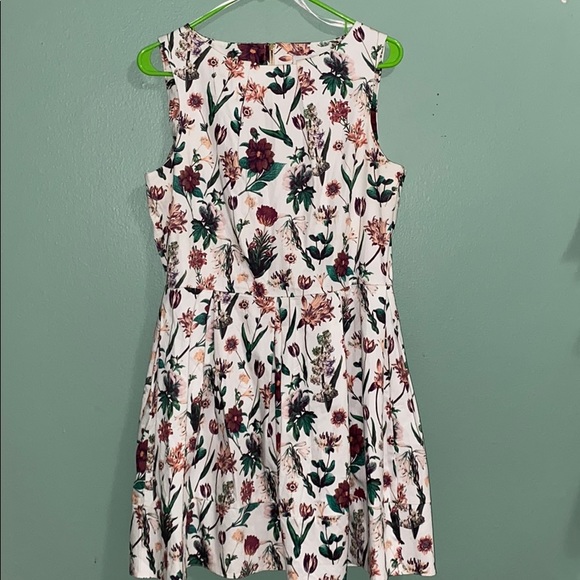 Modcloth Dresses & Skirts - Luck Be A Lady in White Floral (not 100% on name)